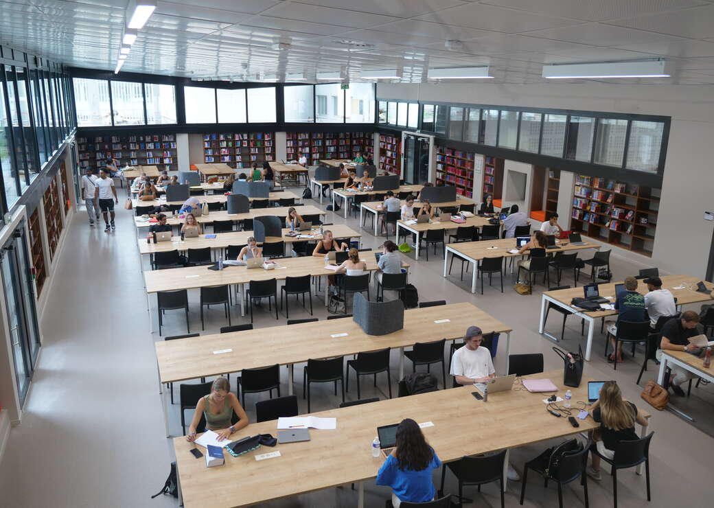 1 810 places de travail ©Université de Bordeaux